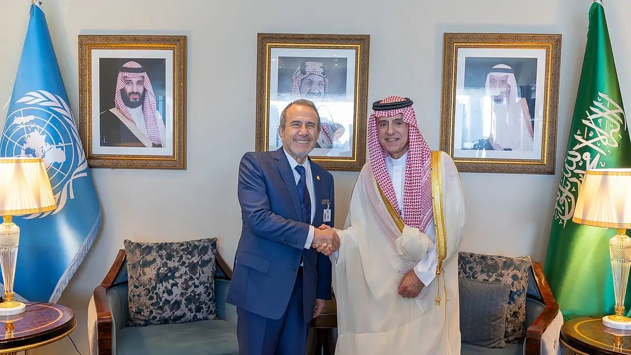 الجبير يبحث مع وزير خارجية البيرو آفاقاً جديدة لتعزيز العلاقات الثنائية